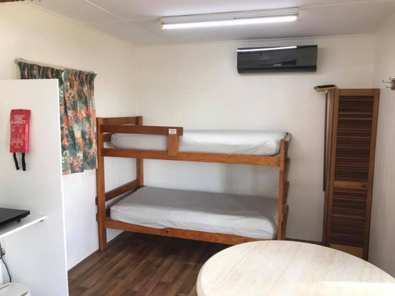 Meningie Budget Accommodation- Coorong Cabins