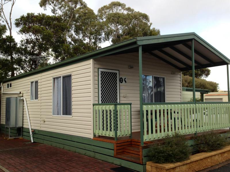 Cabins in Meningie- Pelican 2 